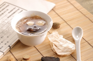 浅议中医护理的特点与优势