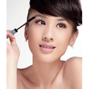如何快速打造日常清新裸妆？