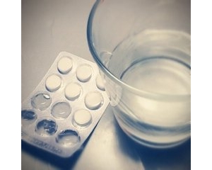 开水冲药，药效打折