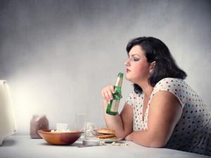 喝啤酒会变胖？揭秘七大健康谎言