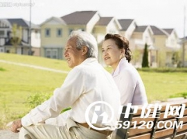 人越老越容易相信别人
