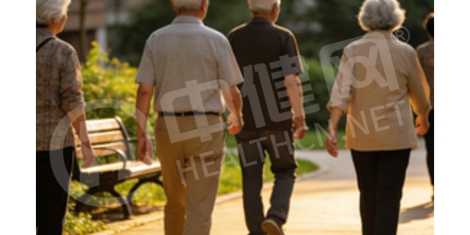 “饭后百步走”适合老年人吗？ 听专家如何说