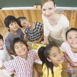 “起跑线”之争：未满6岁该不该读小学