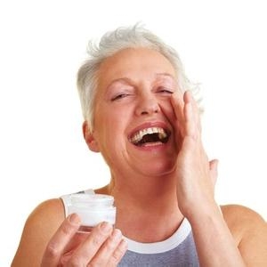 老年人冬季该如何护肤？