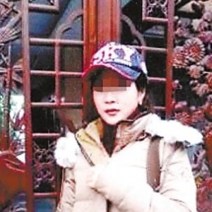 美女整形手术后面目全非 脸部变成紫色(图)