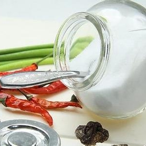 炒菜煮汤时盐要最后放