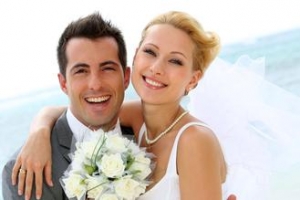 新婚夫妇造人莫着急 前三月不适宜造人