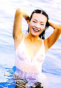 舒淇早年出浴照网络流传，疑是曾被人偷拍(附图)