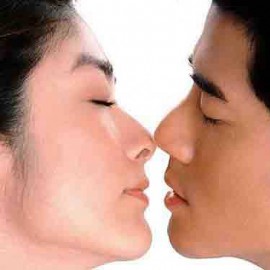 美女吻晕男人的十大技巧