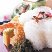 铝质餐具装饭菜易中毒(图)