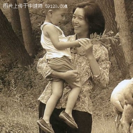 《悲情母子》剧照