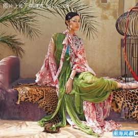李嘉欣古典美人 轻舞香扇大展风情