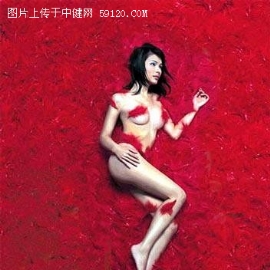 众明星赤裸上阵挑逗广告 千娇百媚玉体诱人