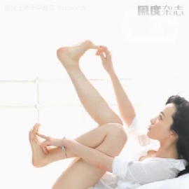 清纯霍思燕性感抛胸出击