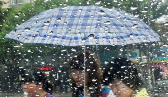 [第1066期]暴雨水灾后闷热潮湿,祛湿是关键